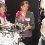 des femmes passionnées par le monde automobile