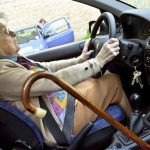 senior au volant